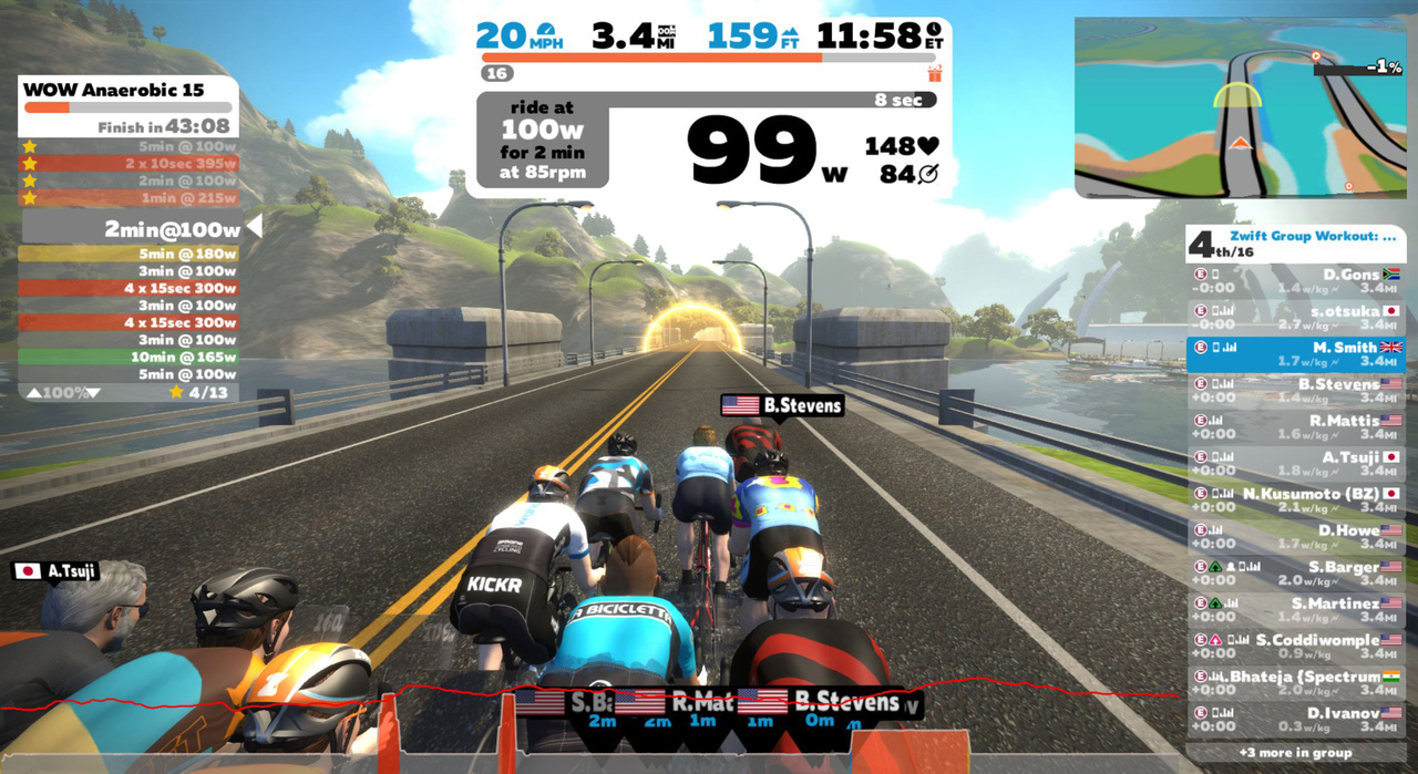 Zwift là một trò chơi cho phép bạn đi xe đạp với những người đi xe đạp khác trong một môi trường ảo